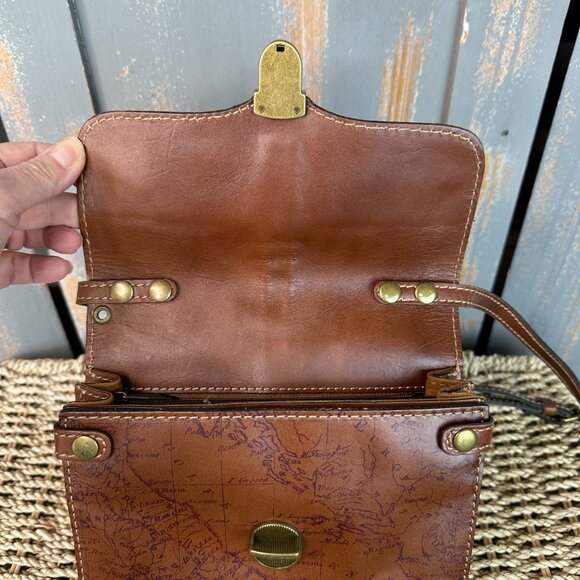 Patricia Nash Bianco Map Leather Wristlet Crossbody Riot Rust NWT - Picture 9 of 16